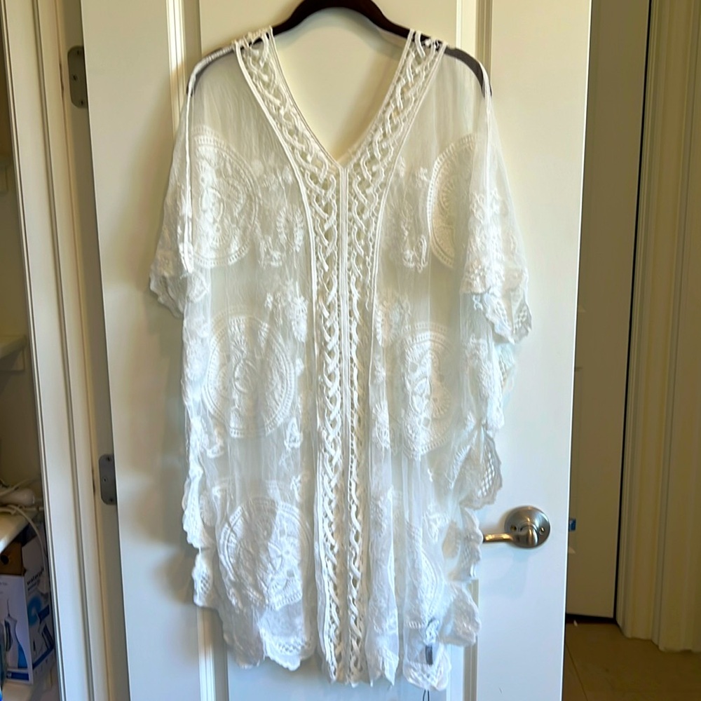 Vince Camuto Lace Cover-Up One Size NEW